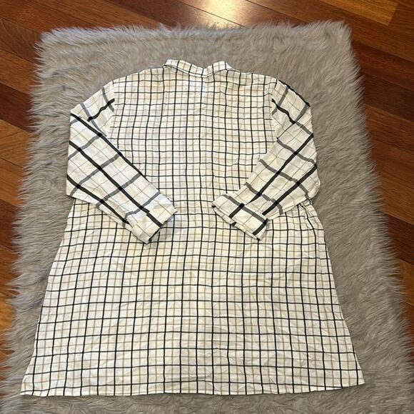 J Jill white tan and black plaid rayon long long sleeve button front shirt - Picture 6 of 6